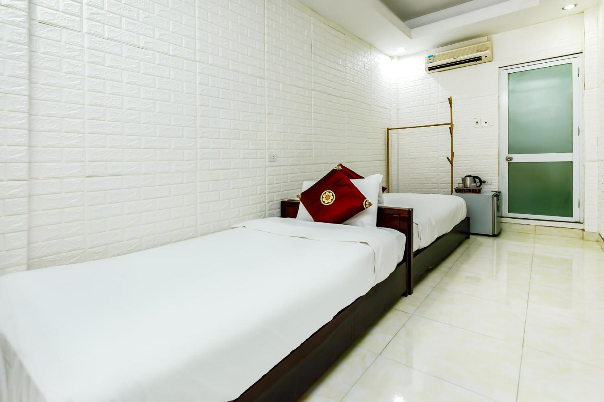 Oyo 604 Queen Hotel Spot-On Hanoi Exterior photo